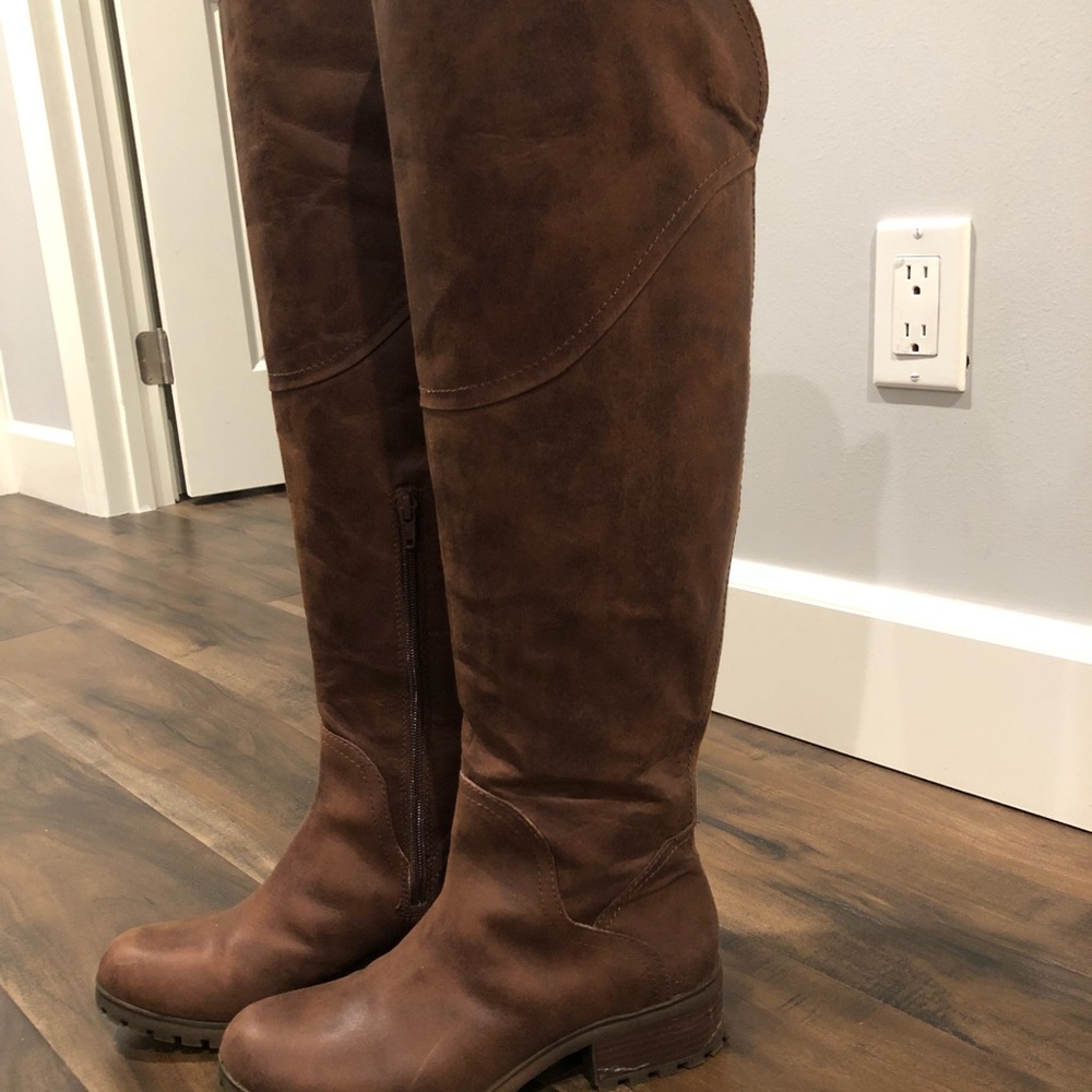 Lucky Brand Women’s Harleen Riding Boots